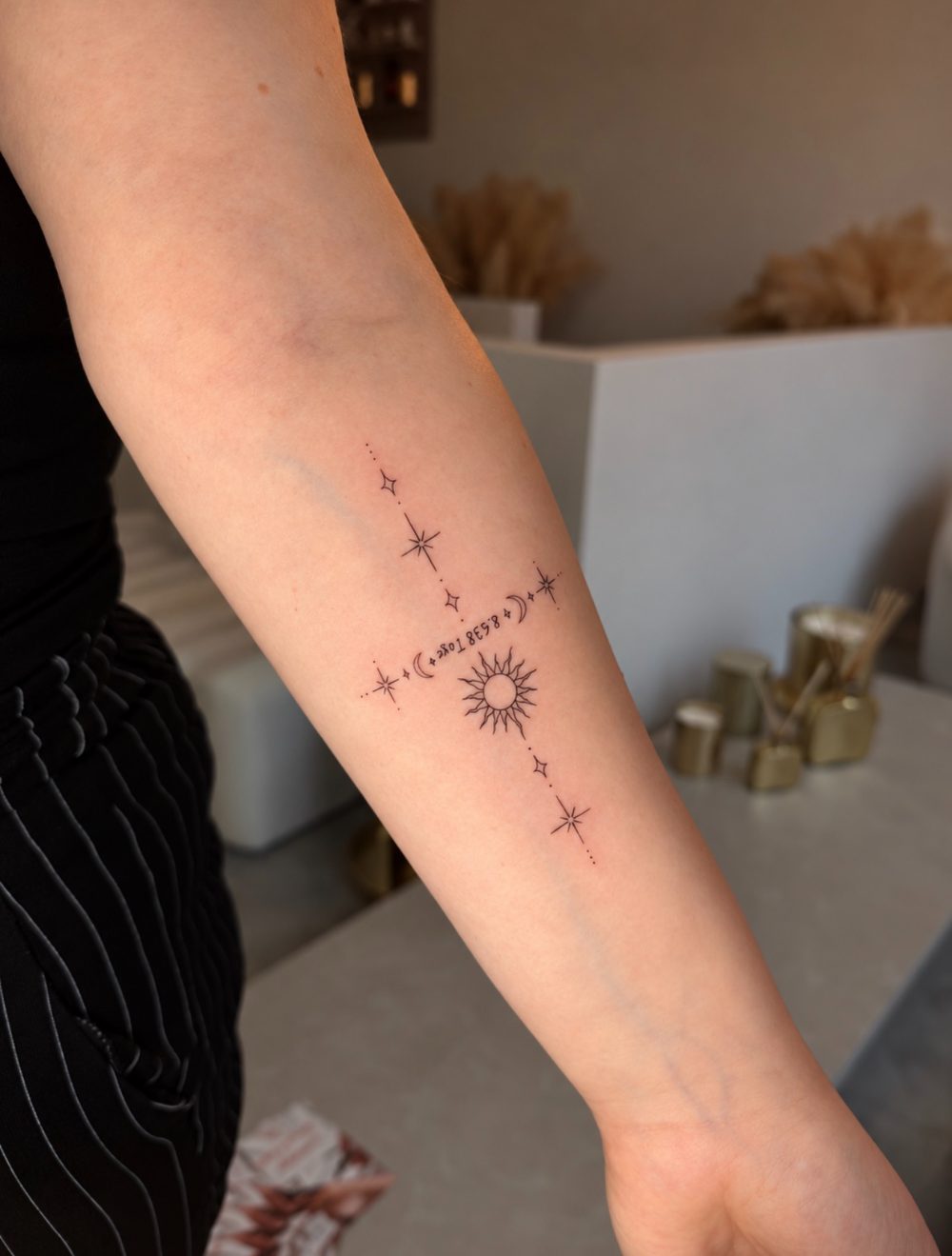 Fineline Tattoo Unterarm, Tattuaz Wuppertal